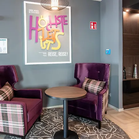 Premier Inn Stuttgart City Centre-3